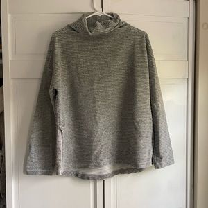 Zella pullover